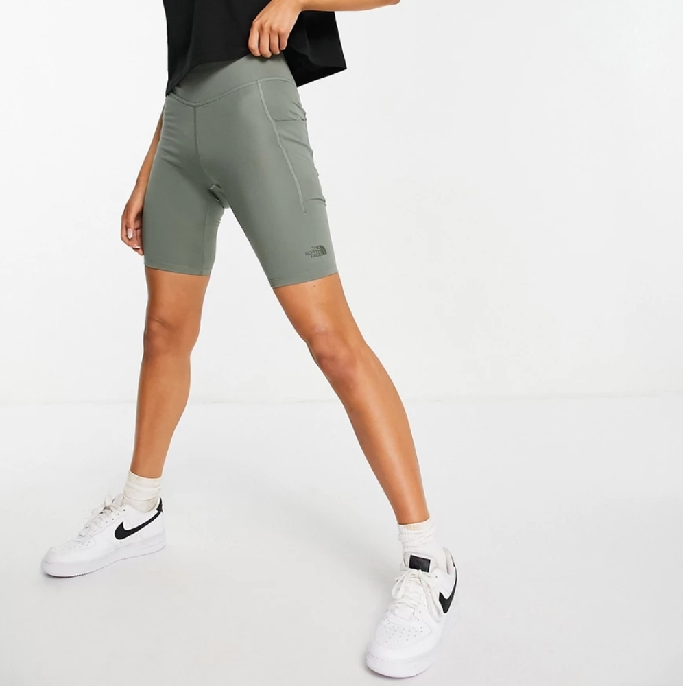 The North Face Motivation High Rise 9" Pocket Short In Green Agave NWT Medium